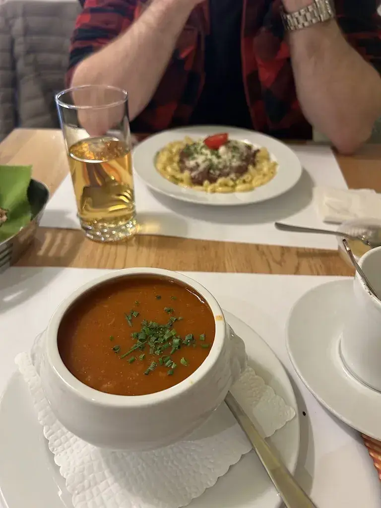 Marina Miletic_Café Caprice_Sissach_review