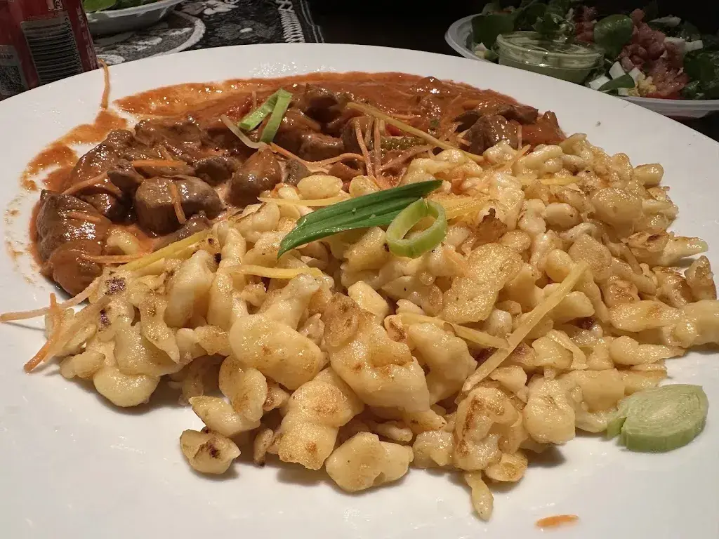 Angela Monte_Restaurant zum Kloster_Maisprach_avis