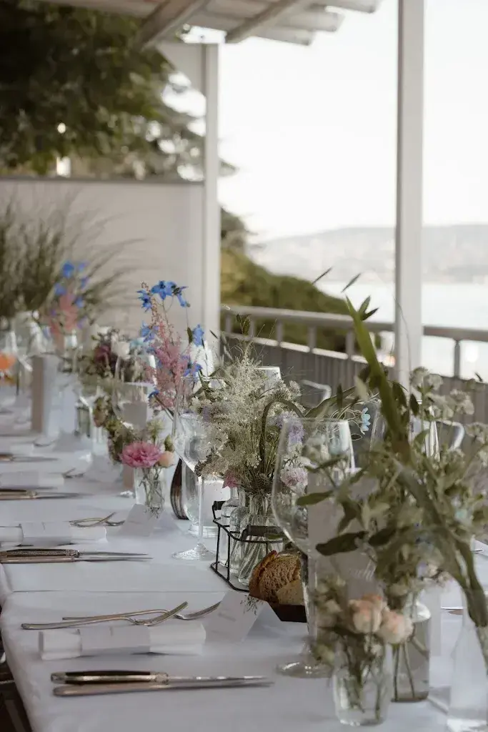 Karolina Chwalewska_Tracht - EIN HAUS AM SEE_Rüschlikon_Bewertung