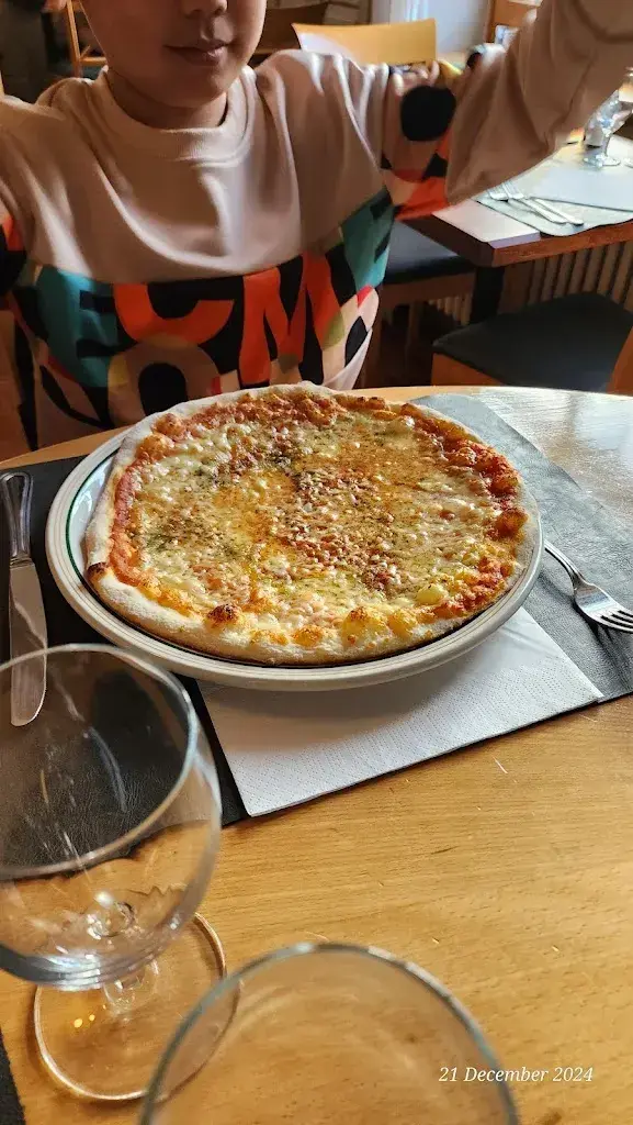 Aaron Tan_Ochsen_Kilchberg_review