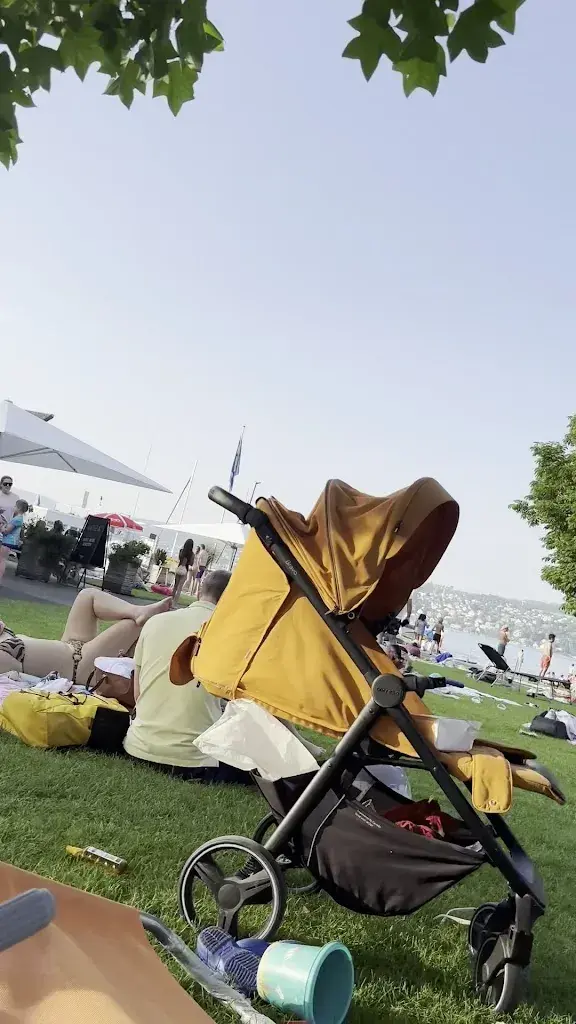 Oksana Kallali_Seebad Kilchberg_Kilchberg_review