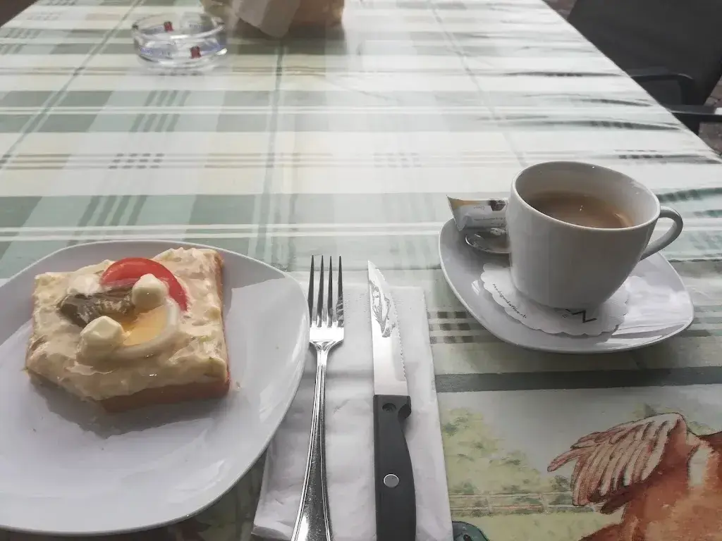 Erich Scheuch_Café Restaurant Oberdorf_Schleitheim_review