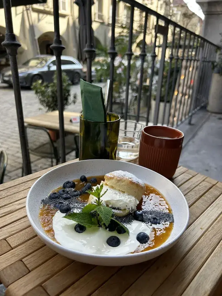 Menu_J U L_Bern_image_4