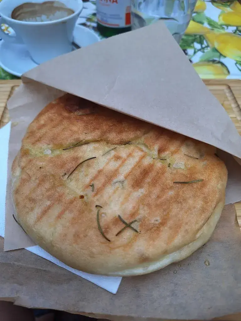 Fanny Winkelman_Focaccia Puglia_Schaffhausen_review