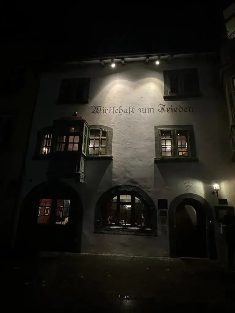 ESTEBAN PEREA NÚÑEZ_Wirtschaft zum Frieden_Schaffhausen_Bewertung