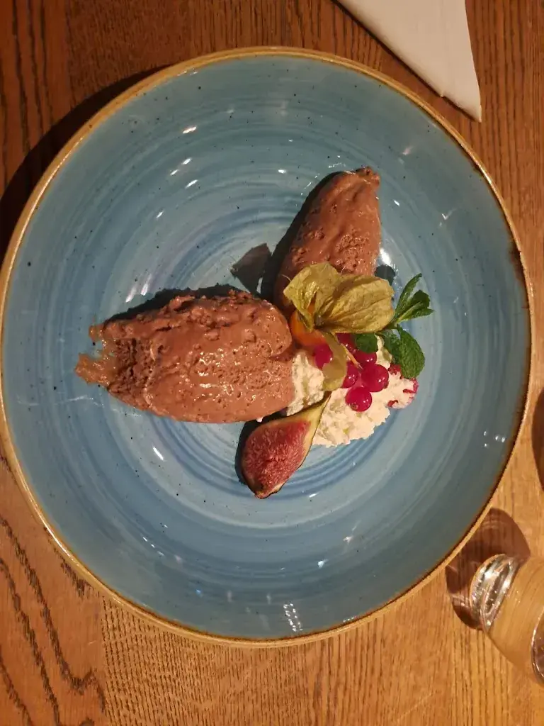 Levente Rádl_Güterhof_Schaffhausen_review