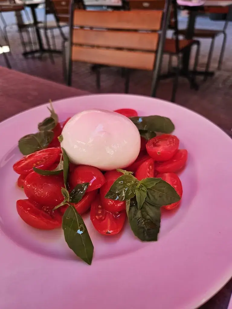 Yeung hong pat_Santa Lucia Schaffhausen_Schaffhausen_review