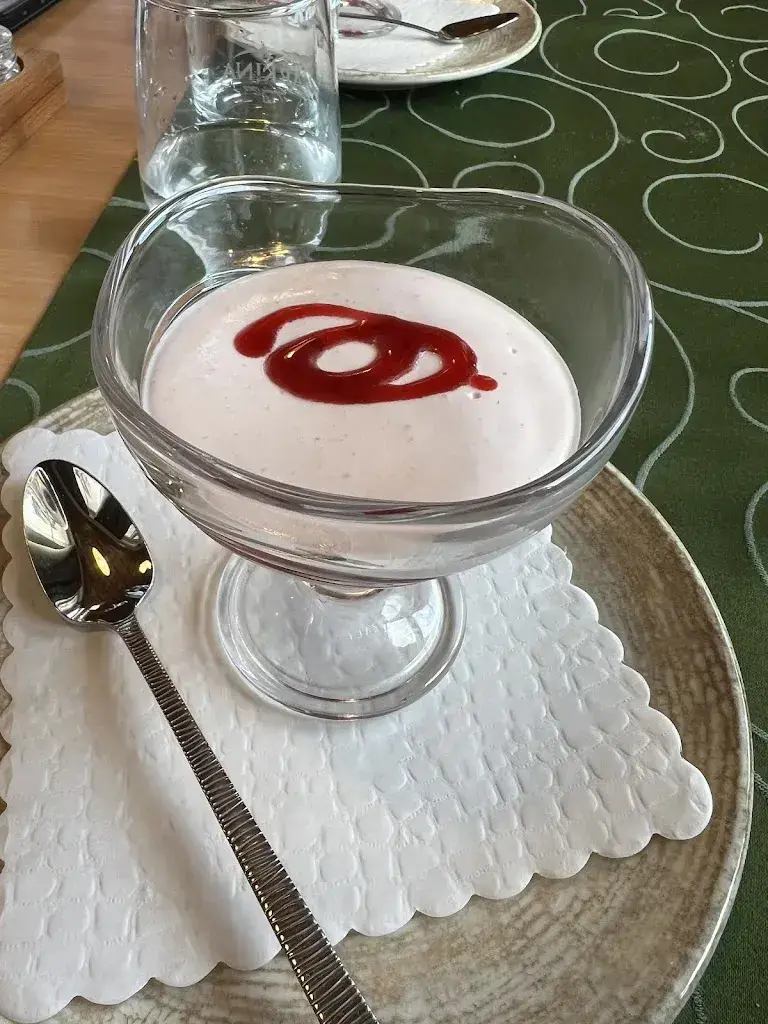 Jarka De Vries_La Pipaza_Niederdorf_review