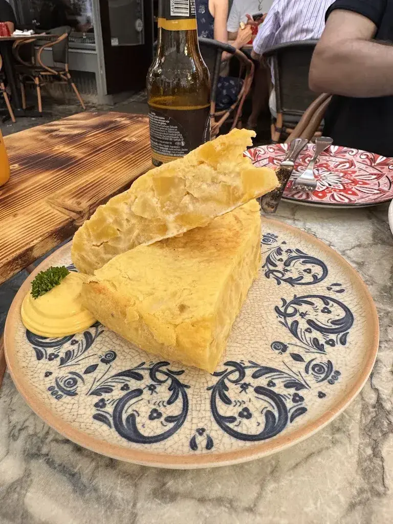 Lucila Perez_Amigos Tapas Niederdorf_Zürich_review