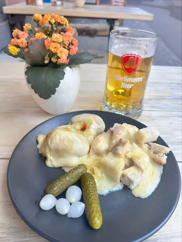 Lesley Longstreth_Raclette Factory_Zürich_avis