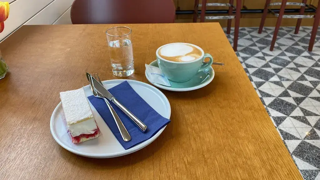 Menü_Reinhard AG Bäckerei Kaffee Bernapark, Stettlen_Stettlen_Bild_4