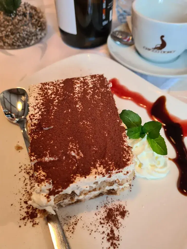 Elisabeth Vidal_Restaurant Pizzeria Krone_Stetten_reseña