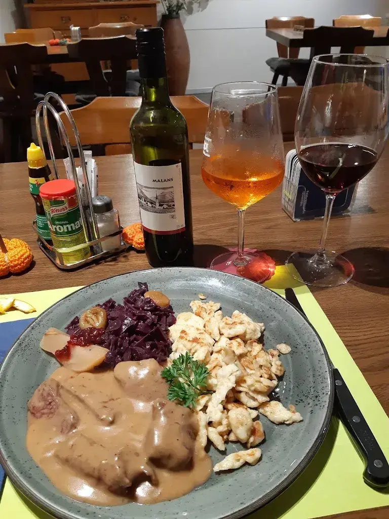 Ursula Kuhn_Central Take Away_Stetten_review