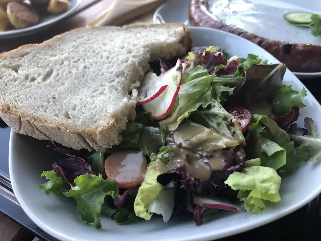 Jah Patchotepong_Restaurant /Besen-Beiz/Besenwirtschaft/Gelegenheitswortschaft/Ausflugsziel_Buchberg_review