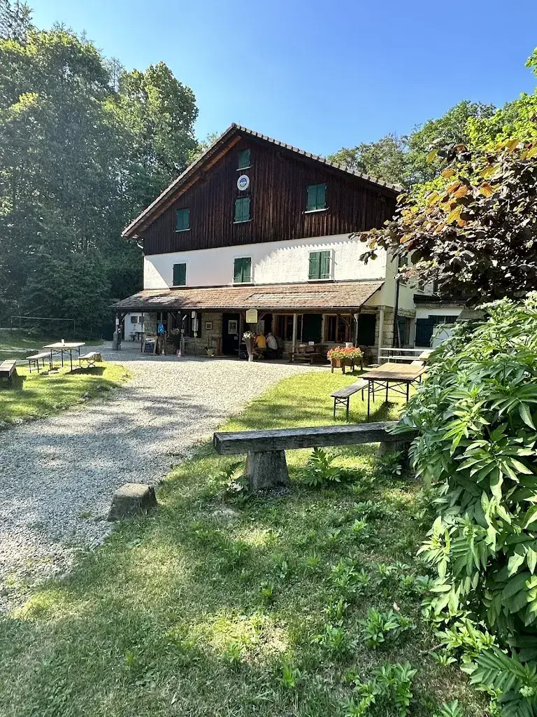 Reto B_Buchberghaus_Merishausen_review