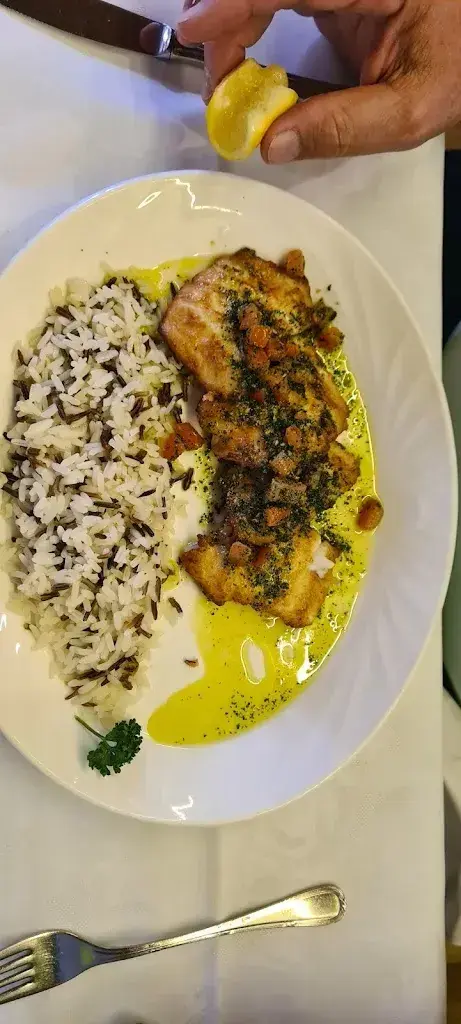 Tatjana Schmed_Gasthaus Sternen_Rüdlingen_avis