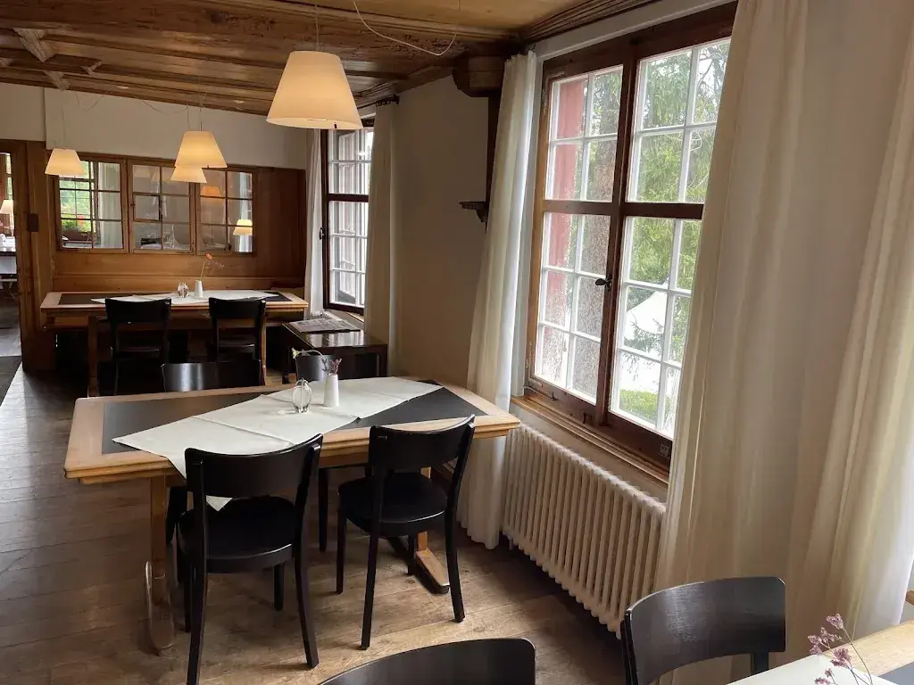 M Alone_Gasthaus Schupfen_Diessenhofen_avis