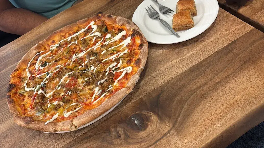 Ankit Vasta_Rheinfall Imbiss_Neuhausen am Rheinfall_review