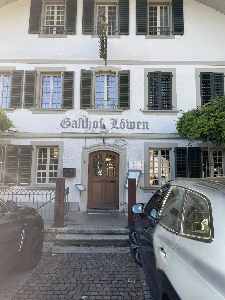 Brian Wilson_Gasthof Löwen Worb (Casa Nostra und Indiana) Hotel & Restaurant_Worb_avis