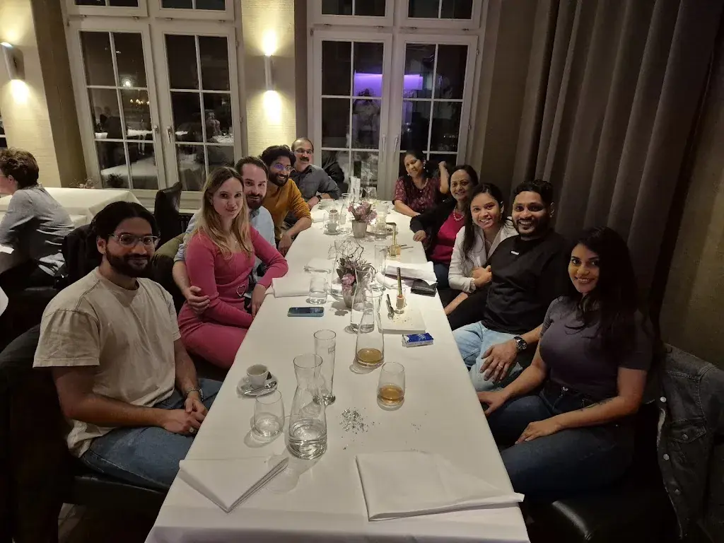 Martin Joseph_Restaurant Laufen Castle at the Rheinfalls_Dachsen_avis