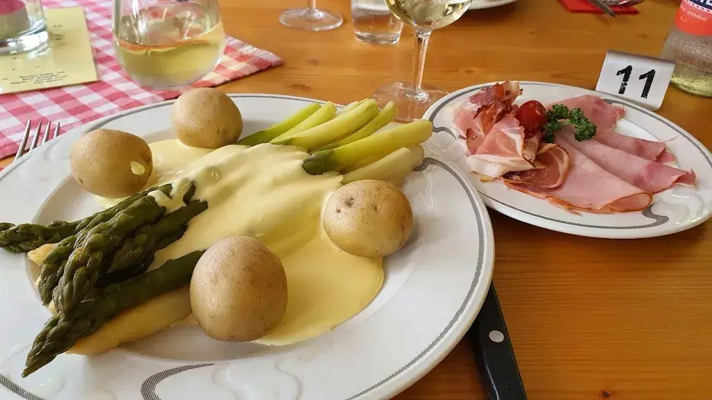 Eva Fehr_Spargelfarm_Ramsen_review