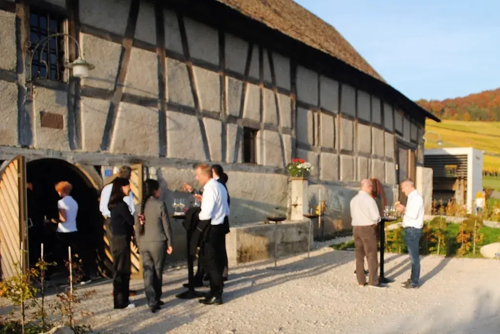 Deny Albatrossa_Bergtrotte Osterfingen_Osterfingen_avis