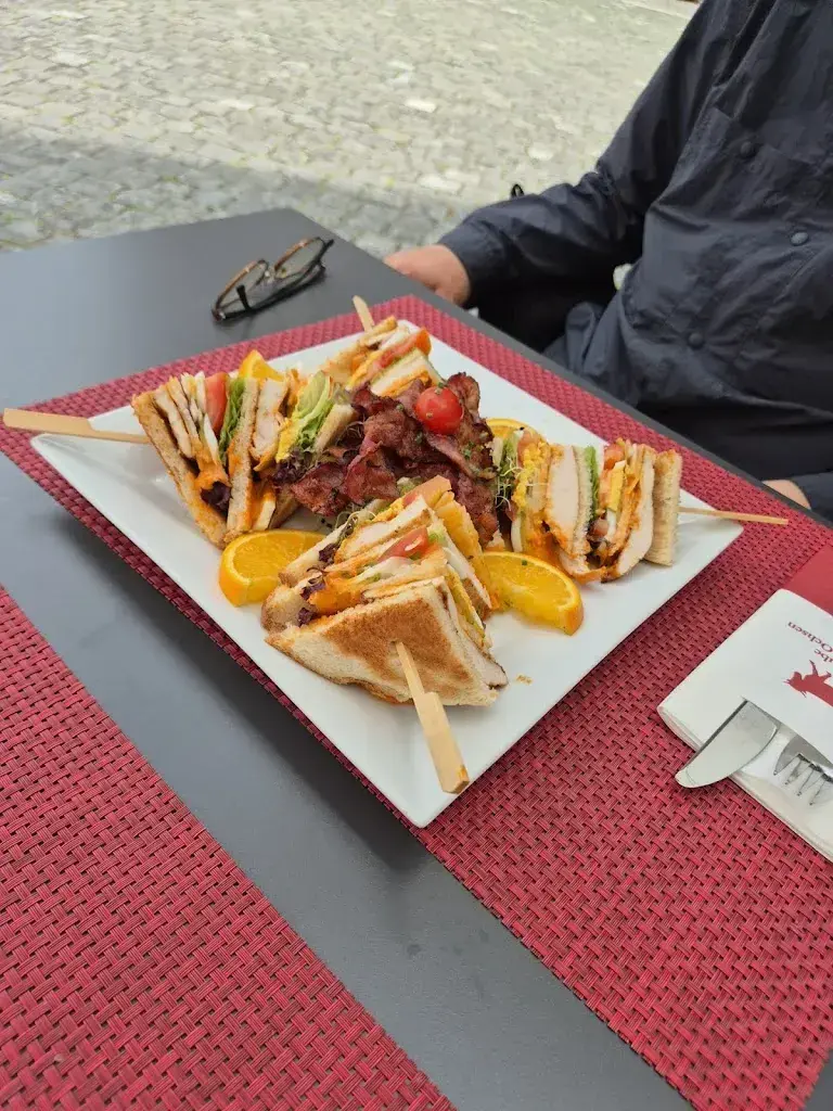 Tommy C_Weinstube zum Rothen Ochsen_Stein am Rhein_avis