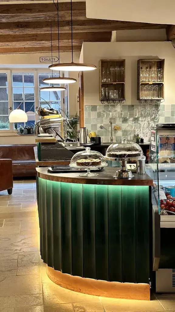 Nithish Adhithya_Bistrot Tavolino_Stein am Rhein_avis