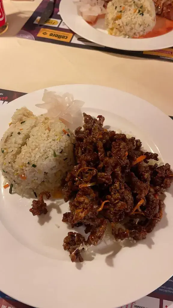 SirHeinrich Kesselberg_Lotusblume_Herisau_avis