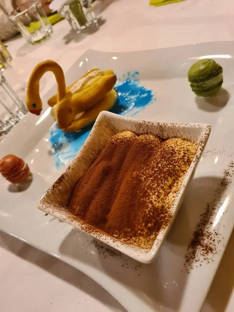 Menu_Landhuusstöbli_Stein_image_7