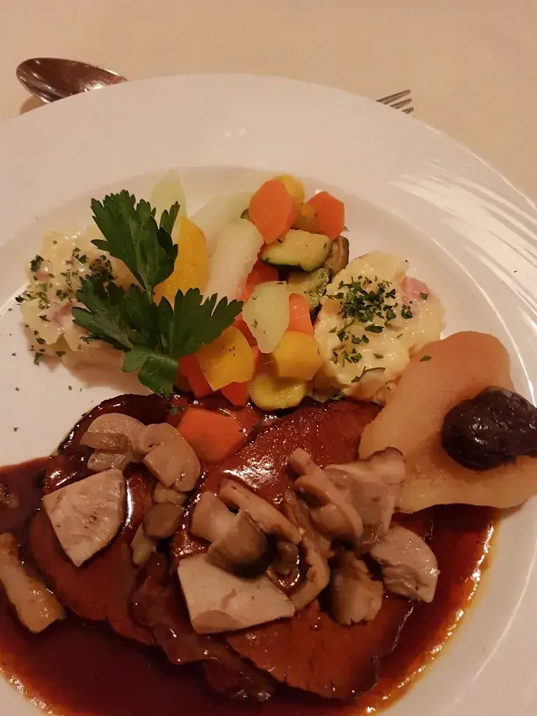 Menü_Restaurant Föhrenstube + Gaststube Grindelwald_Grindelwald_Bild_9