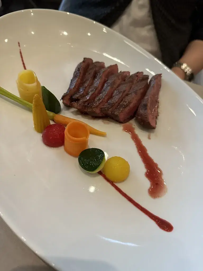 Roland Zeller_Werk 1_Gossau_review