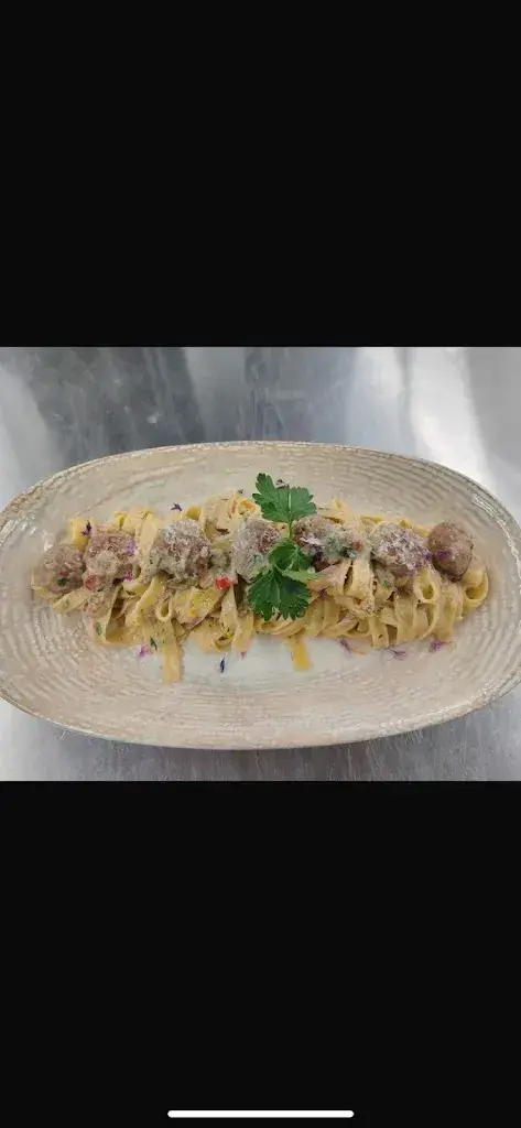 christian kühni_La Perla_Gossau_avis