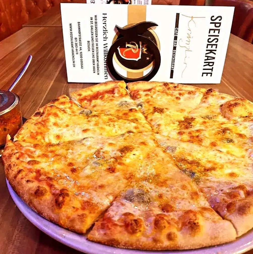 Kübra Devrez_Kränzlin_Gossau_review