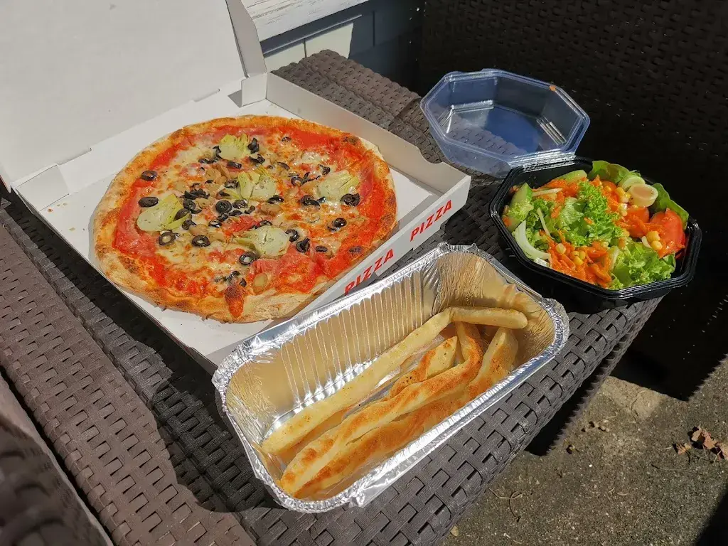 Gabi Schütz_Restaurant Rössli Pizza_Waldstatt_review