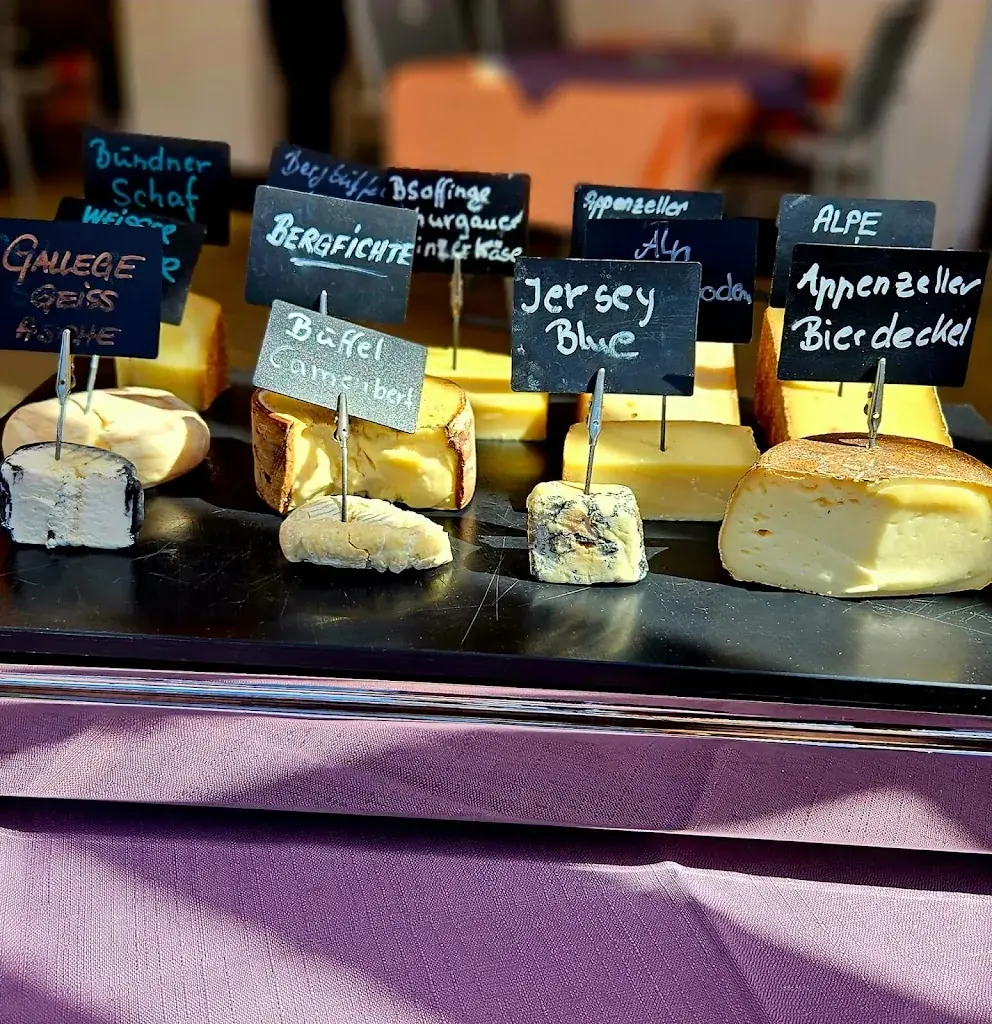 Adrian Haus_Wirtshus zum Wyberg_Freienstein-Teufen_review