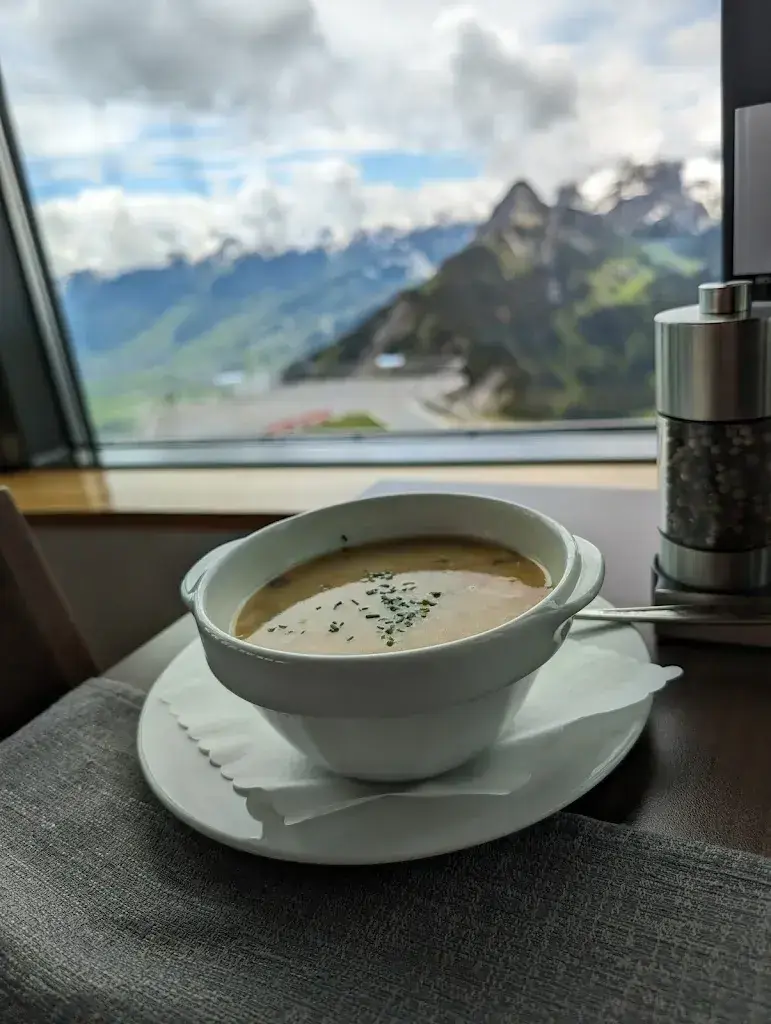 Graham Patterson_Drehrestaurant Hoher Kasten_Altstätten_avis