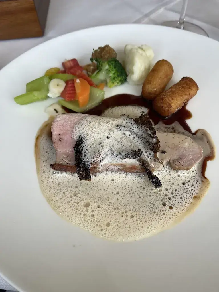 Monika Brenner_Bären_Grub_avis