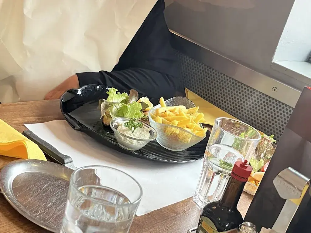 Mindy Yeo_La Croix Blanche Epagny Sàrl_Epagny_review