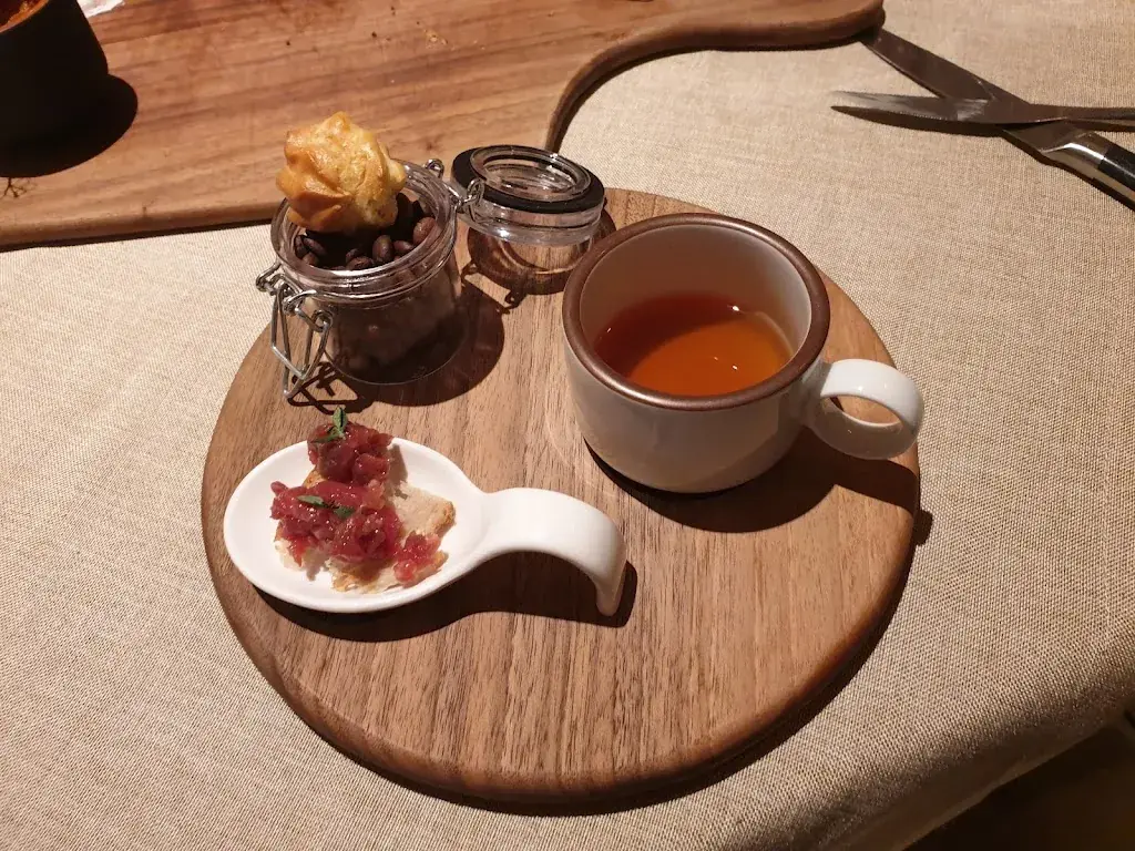 Jeroen van Aalst_Dorfhus Gupf AG_Rehetobel_review