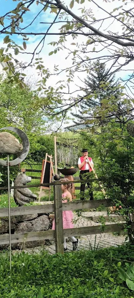 Peter Byatt_Urwaldhaus – Wirtschaft zum Bären_Rehetobel_review