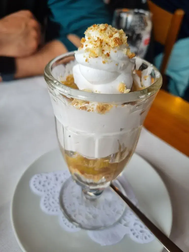 Kristin Schläpfer_Urwaldhaus – Wirtschaft zum Bären_Rehetobel_review