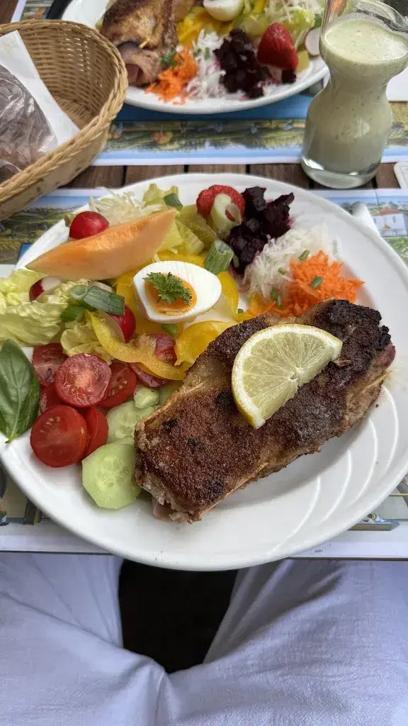 Andreas B_Station_Heiden_review