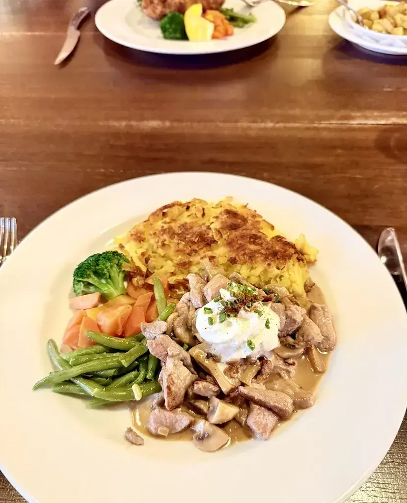 Claudia Toggweiler_Restaurant Tobel_Tann ZH_avis