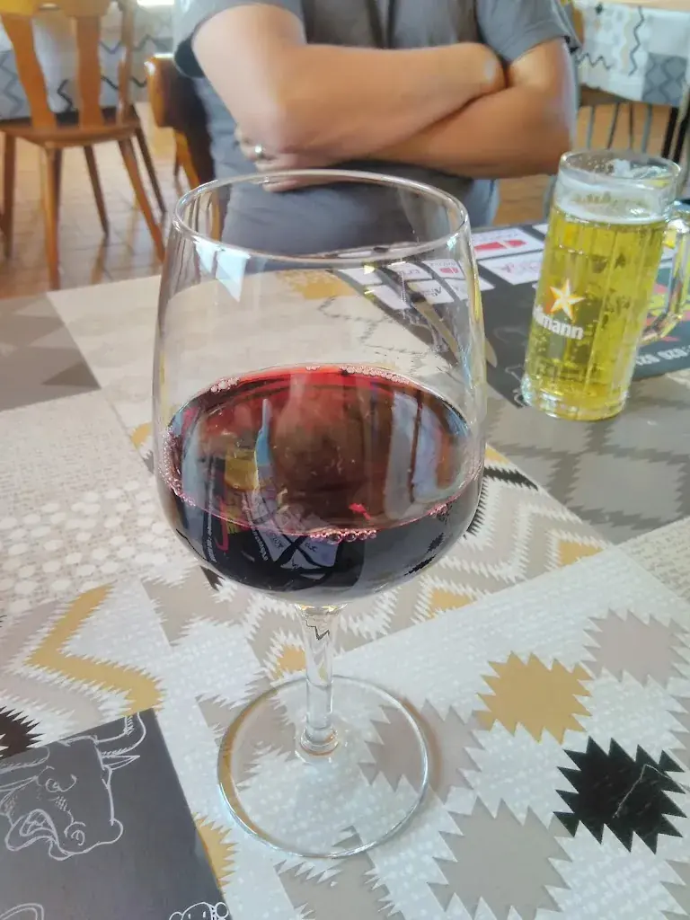 Manuel Golpe_Buvette du Foot_Gruyères_avis