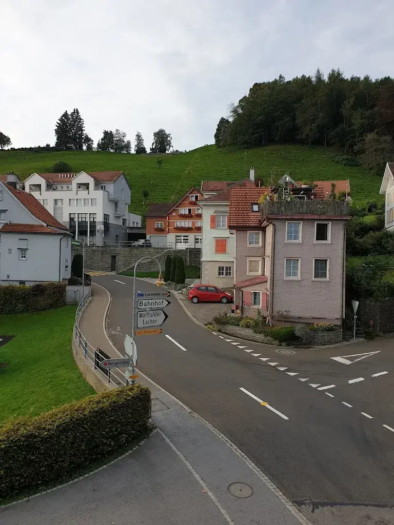 Morgan Green_Pizzeria-Pension Gambrinus_Walzenhausen_avis