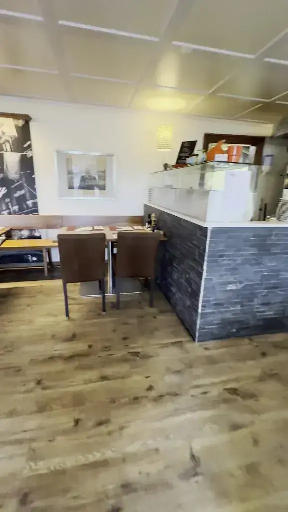 rayan almarzuqi_Little Italy Appenzell_Appenzell_Bewertung