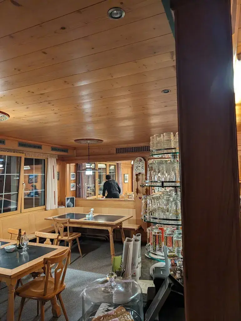 Graham Patterson_Waldgasthaus Lehmen_Weissbad_avis