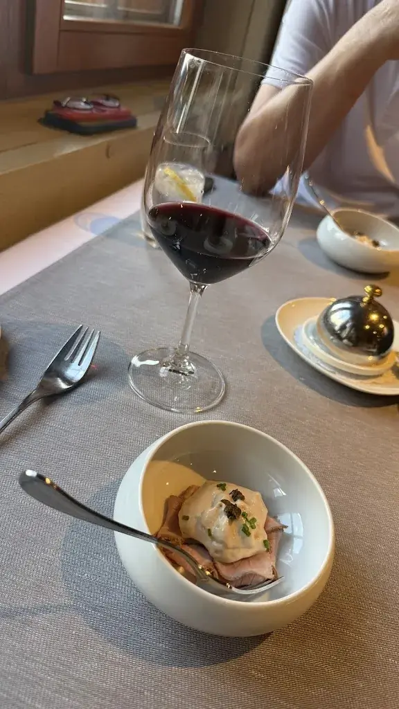 Ducky Kannikar S._Gommerstuba_Ernen_review