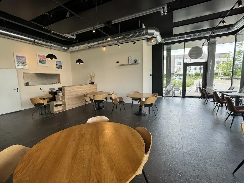 L'Hermine Crêperie-bretonne restaurant à La Tour-de-Trême